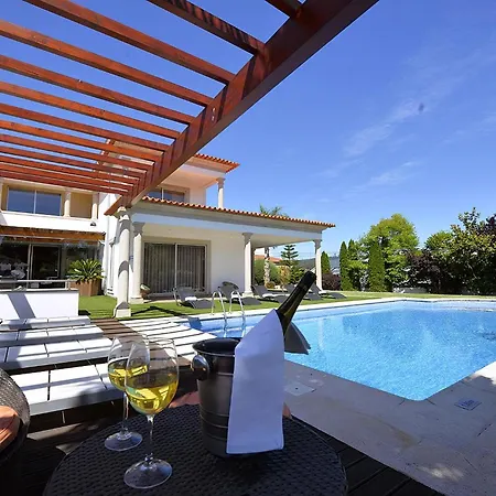 Ferienvilla Mit Pool, Jacuzzi Und Tennisplatz Casa de Férias *